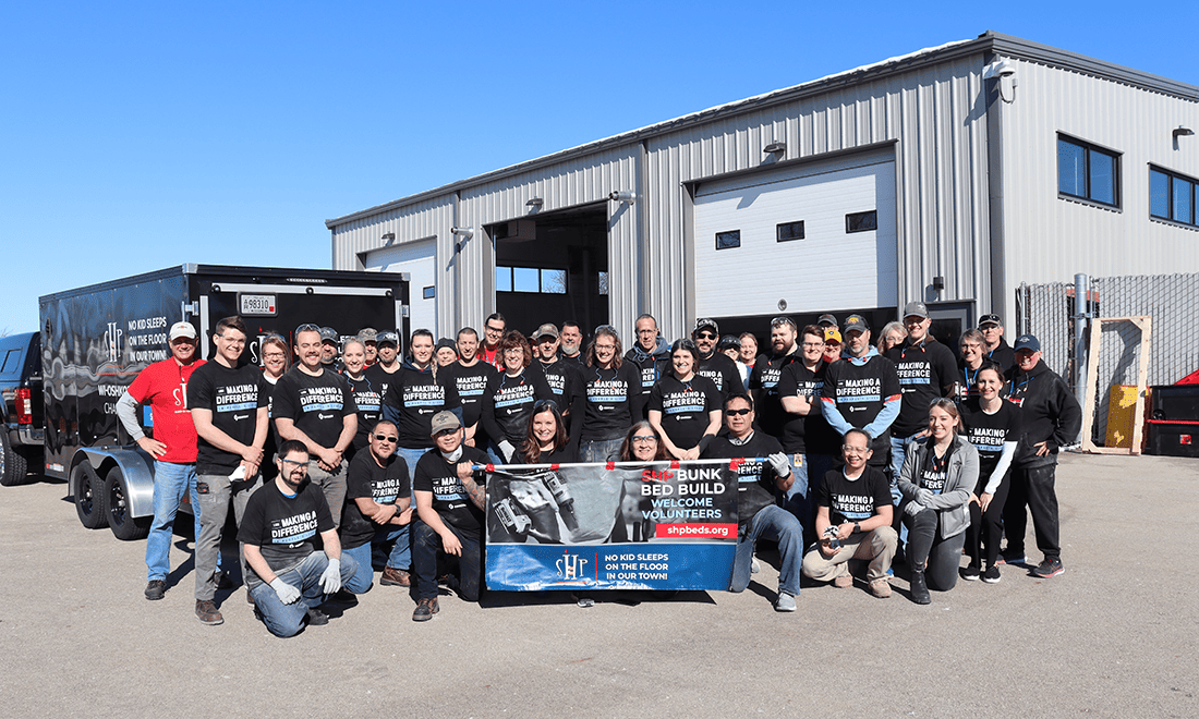 Oshkosh Corporation team members volunteering during global Good to Give Back Month event