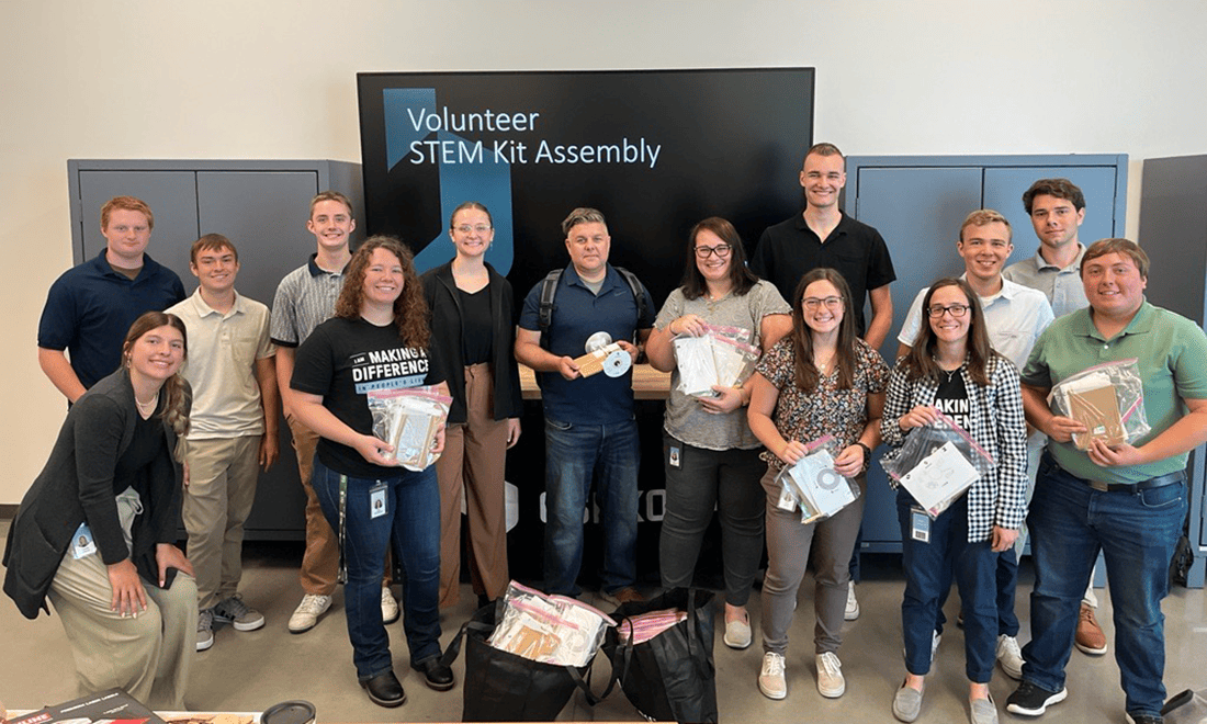 Oshkosh Corporation team members volunteering during global Good to Give Back Month event